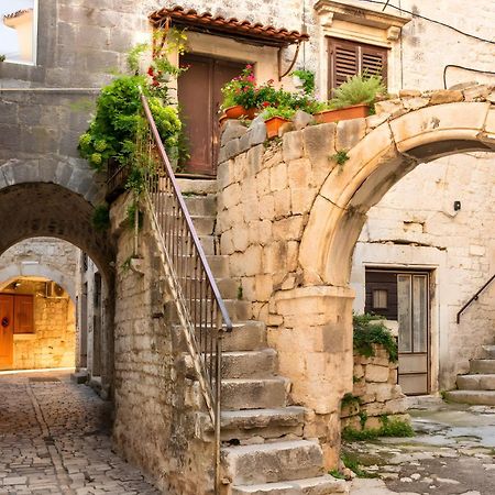 Villa Penava, Private Beach, Pool And 7Min To Trogir Luaran gambar